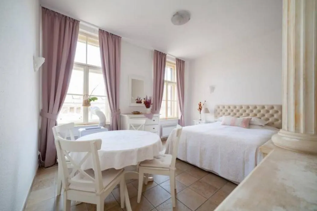 Classical Studio Apartment Budapest